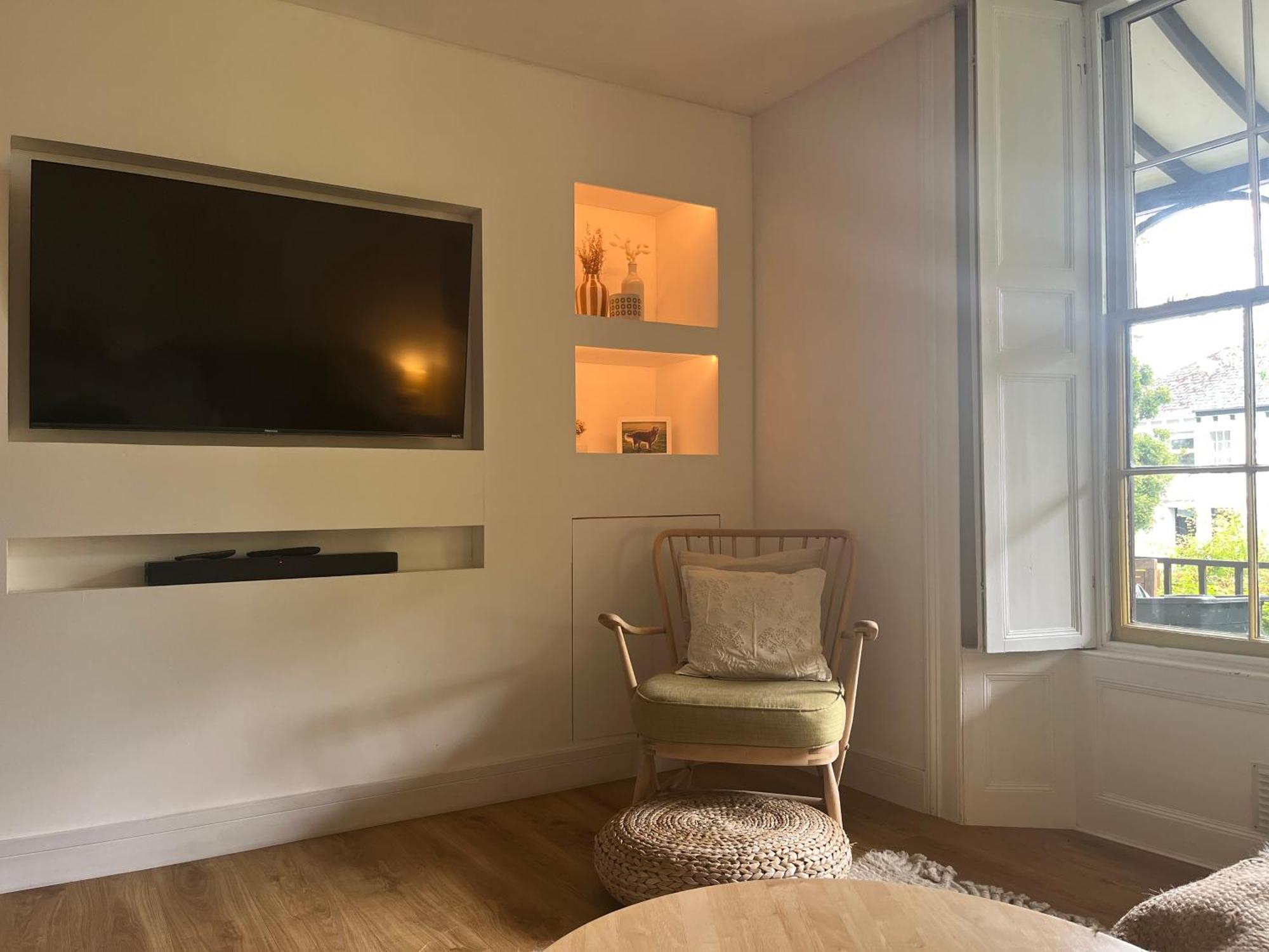 Cosy, Convenient Flat In Falmouth Eksteriør bilde