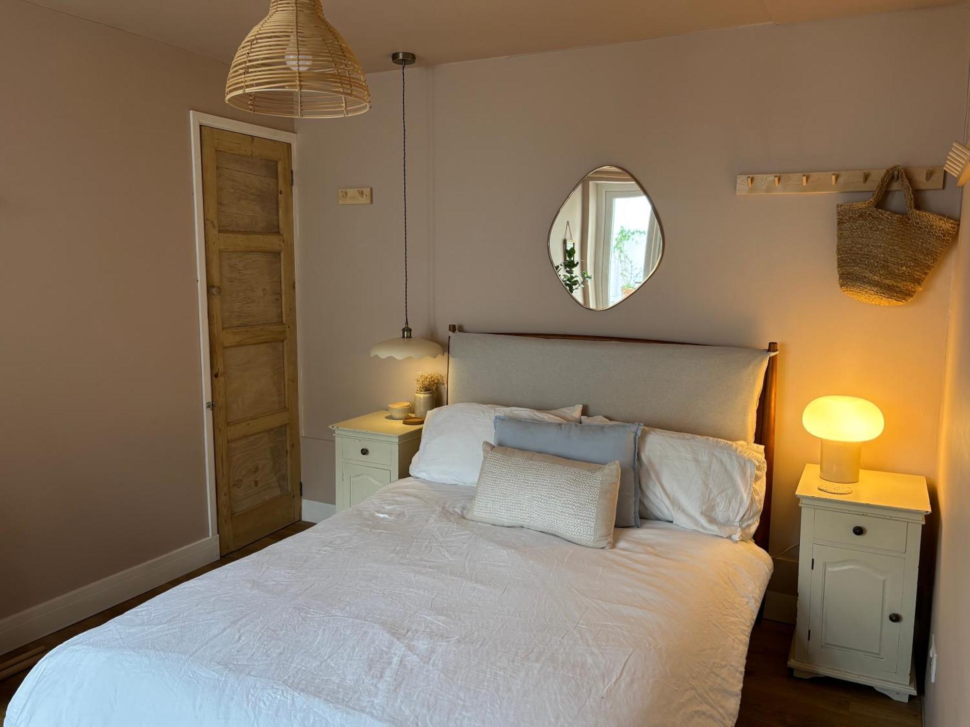 Cosy, Convenient Flat In Falmouth Eksteriør bilde
